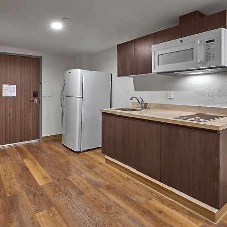 Extended Suites Saltillo Galerias エクステリア 写真
