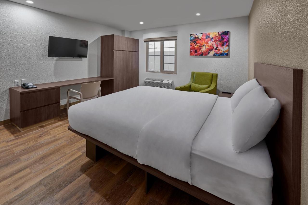 Extended Suites Saltillo Galerias エクステリア 写真