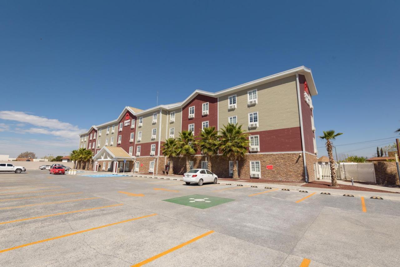 Extended Suites Saltillo Galerias エクステリア 写真